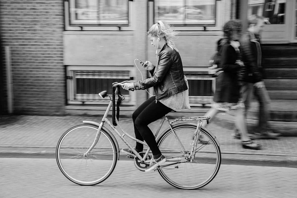 Ảnh minh họa: Cycling Amsterdam 03.jpg